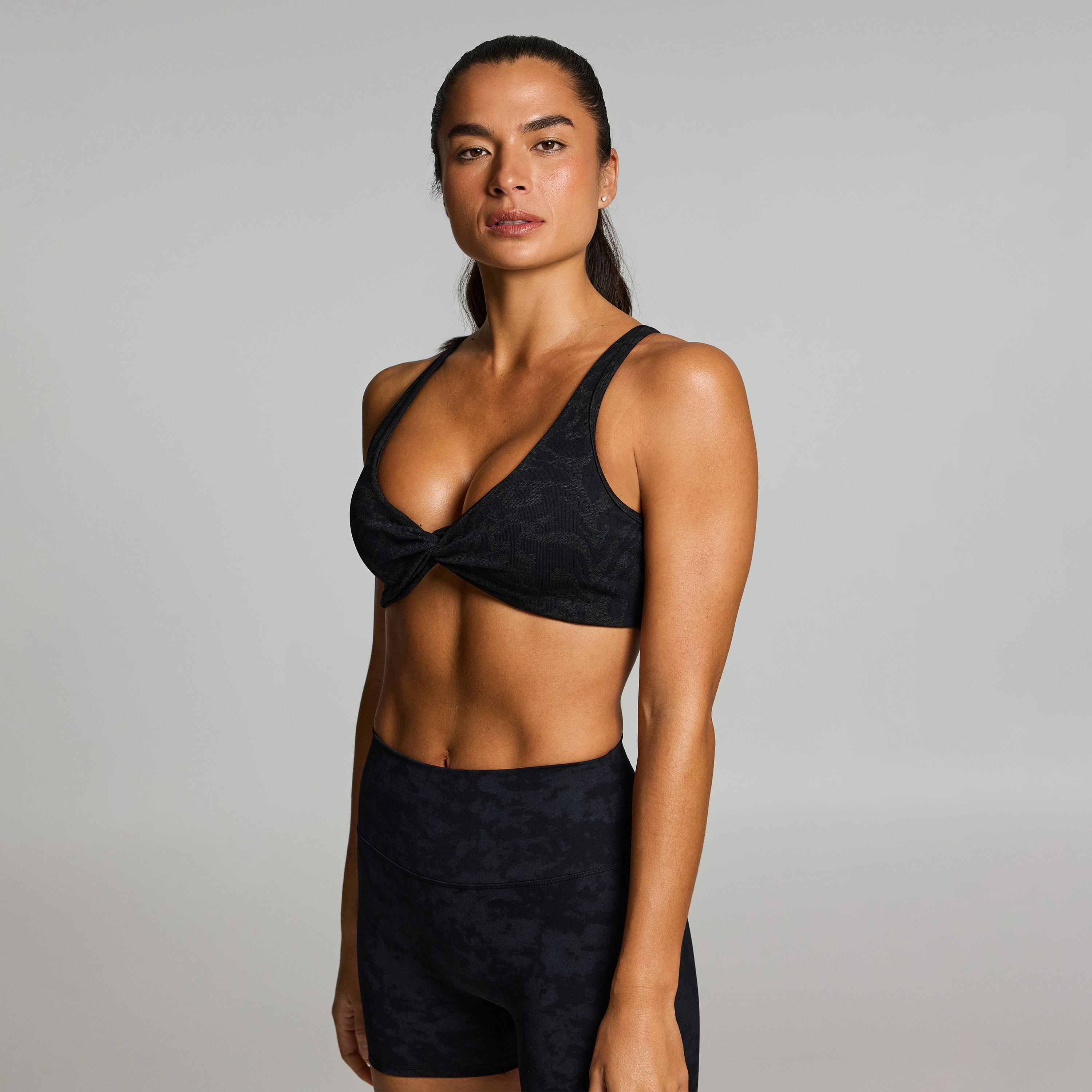 Seamless Twist Sports Bra