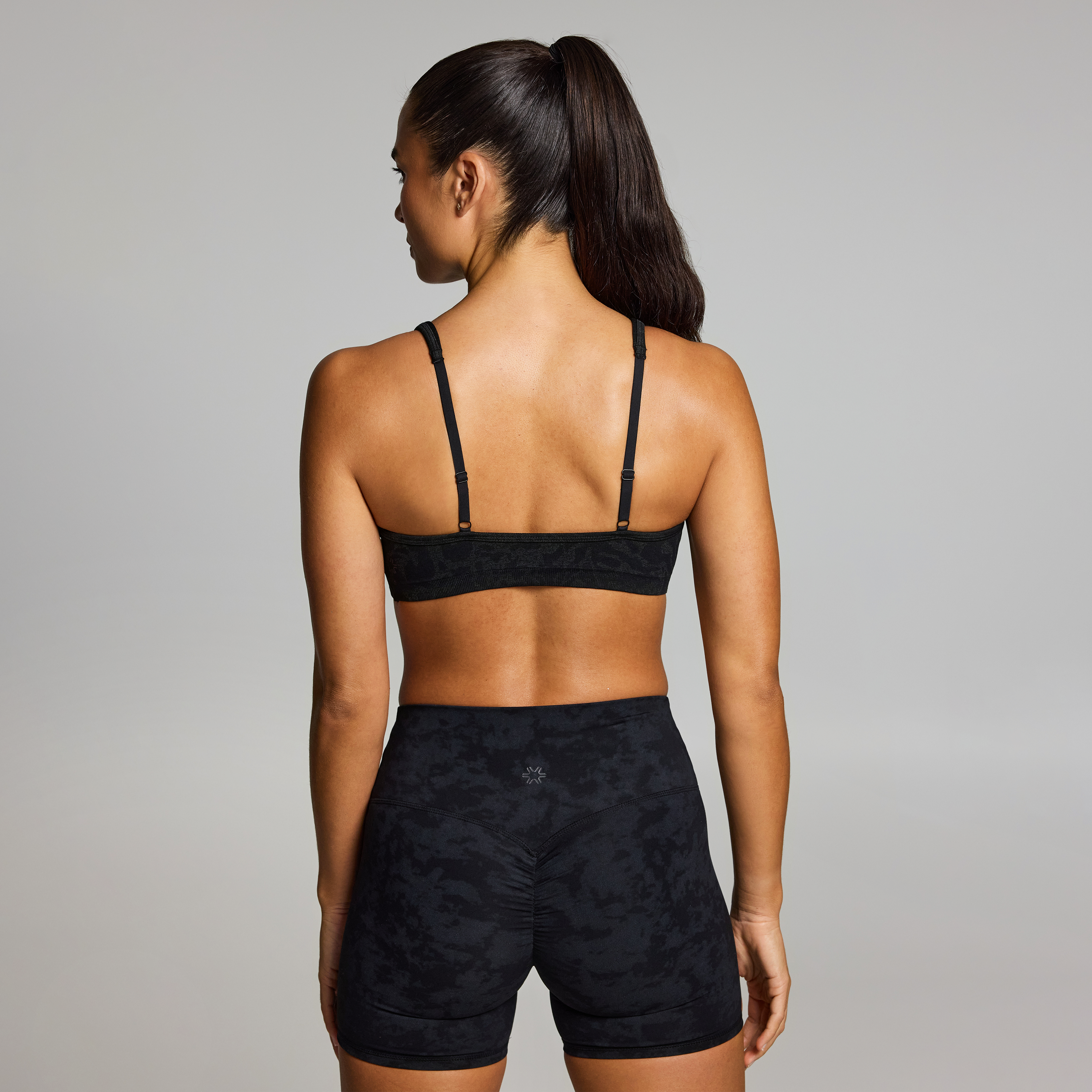 Seamless Twist Sports Bra