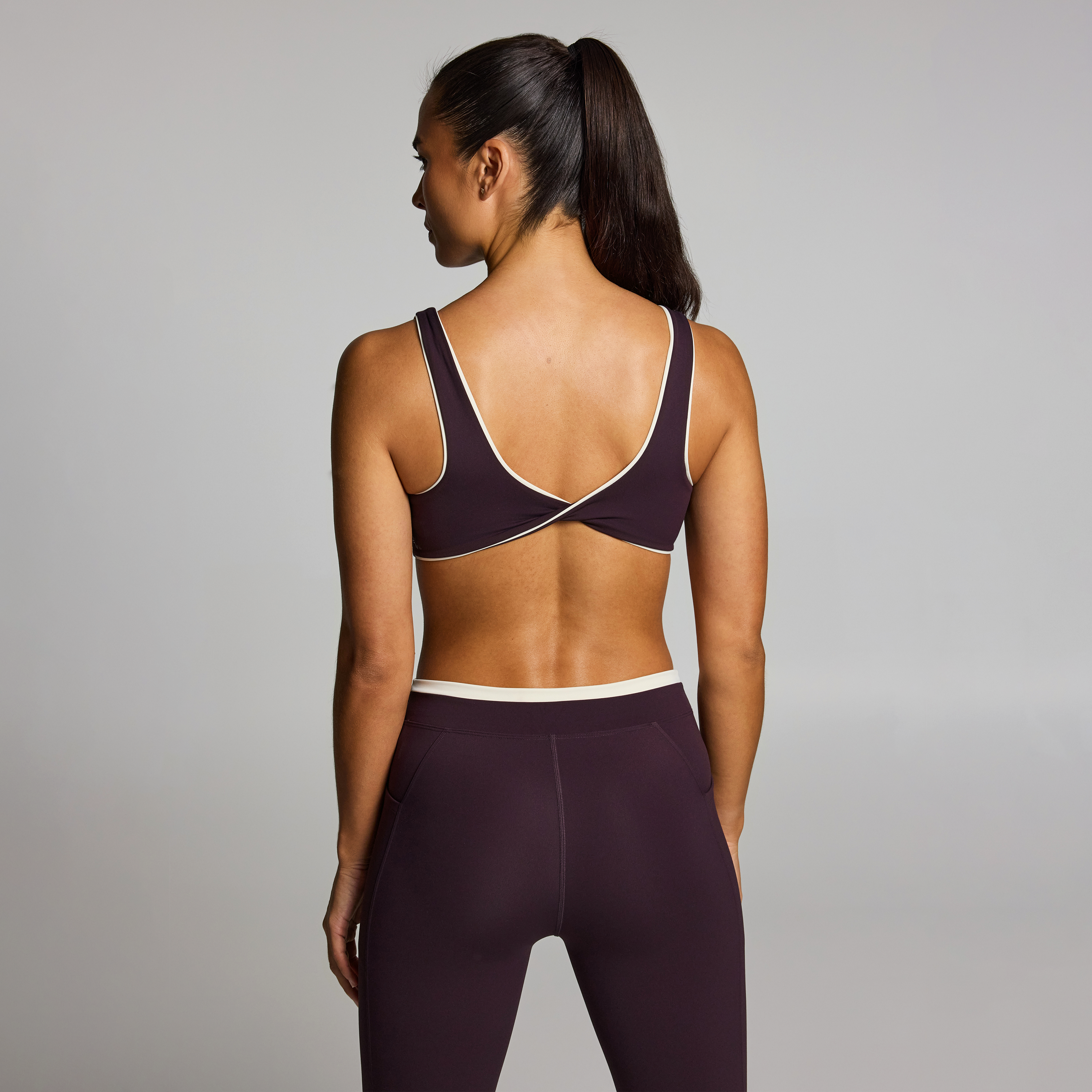 Twist Back Medium Support Sports Bra