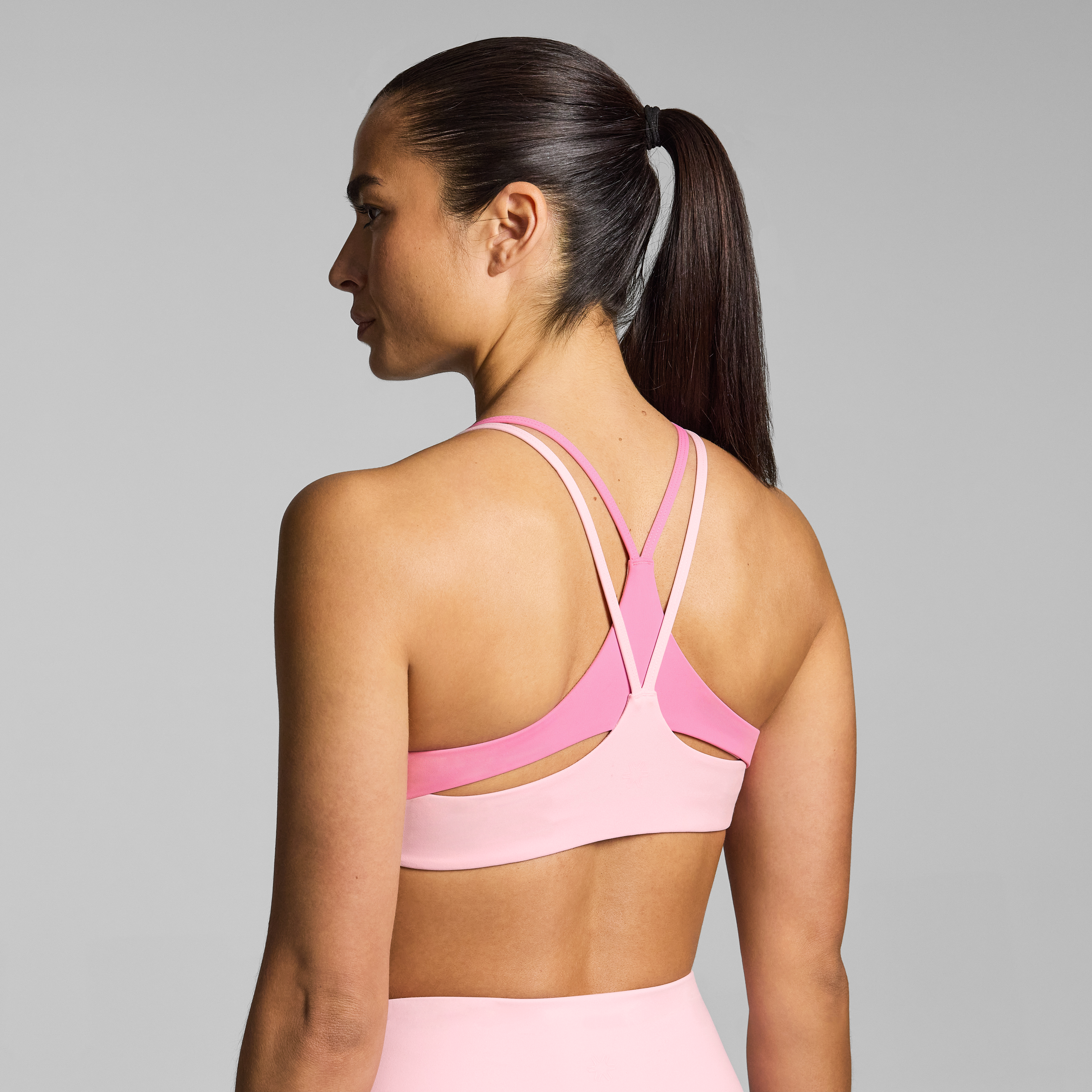 Colour Block Strappy Medium Support Sports Bra