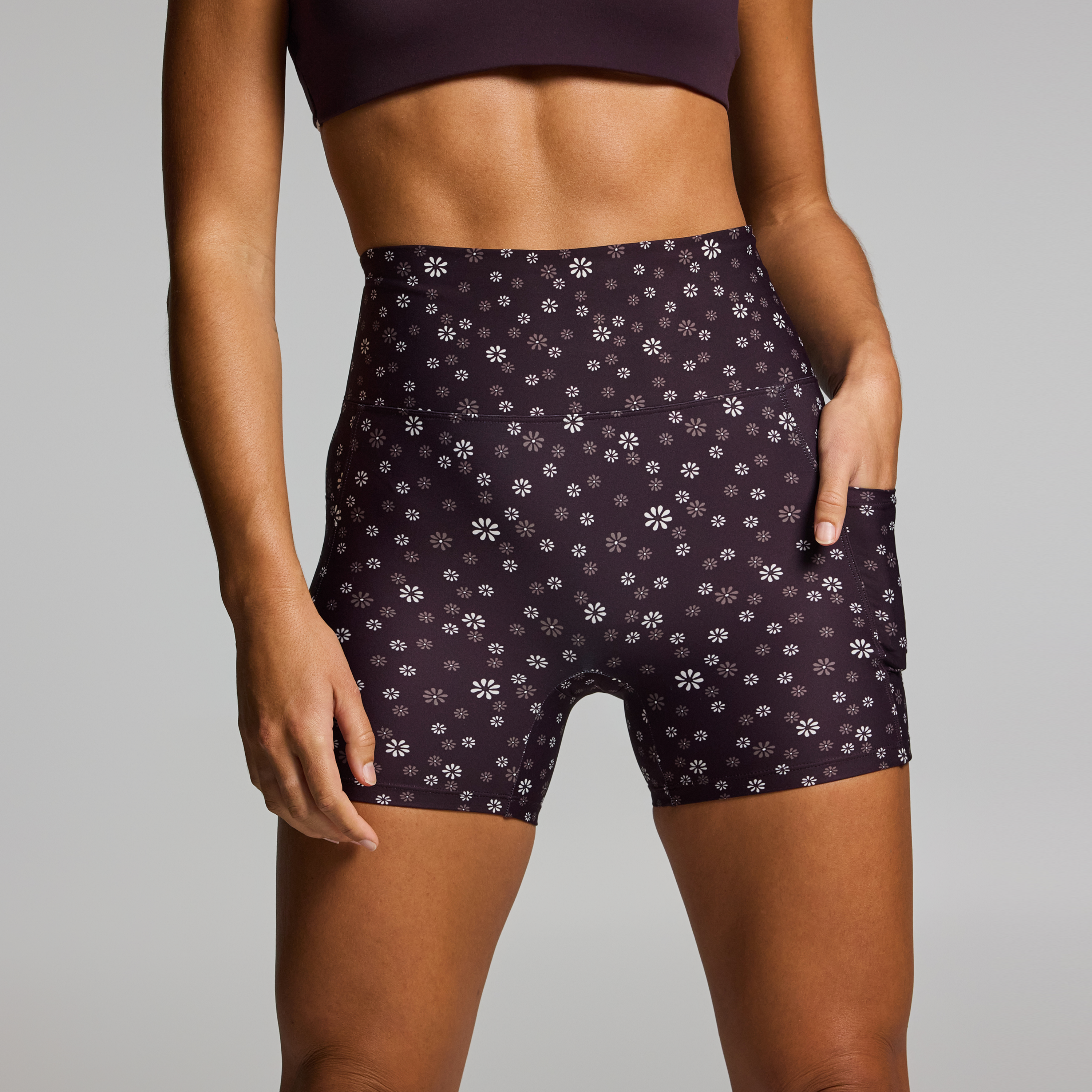 No Front Seam Pocket Mid Thigh Tights