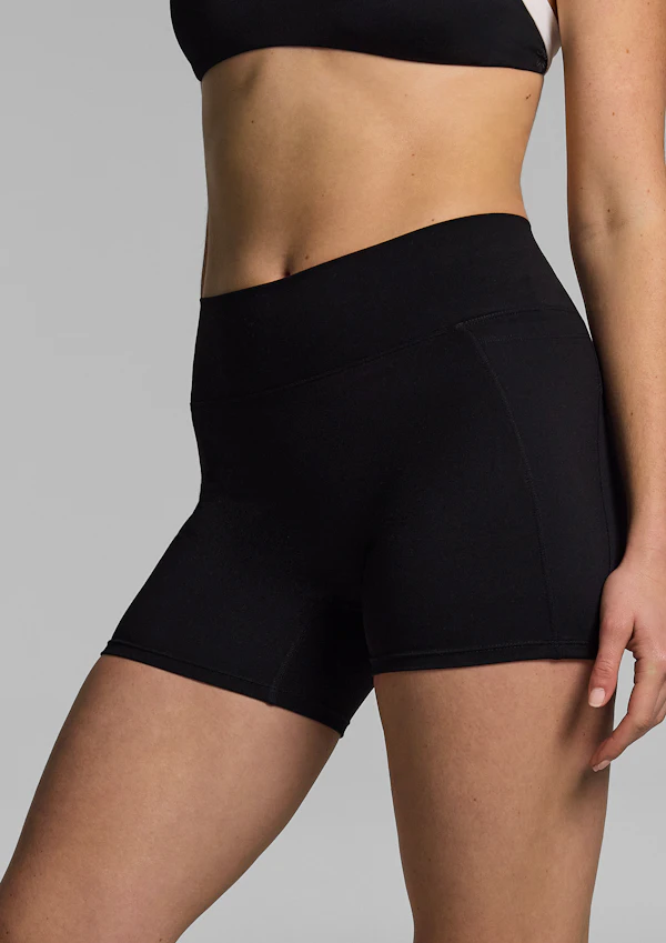 No Front Seam Pocket Mid Thigh Bike Shorts