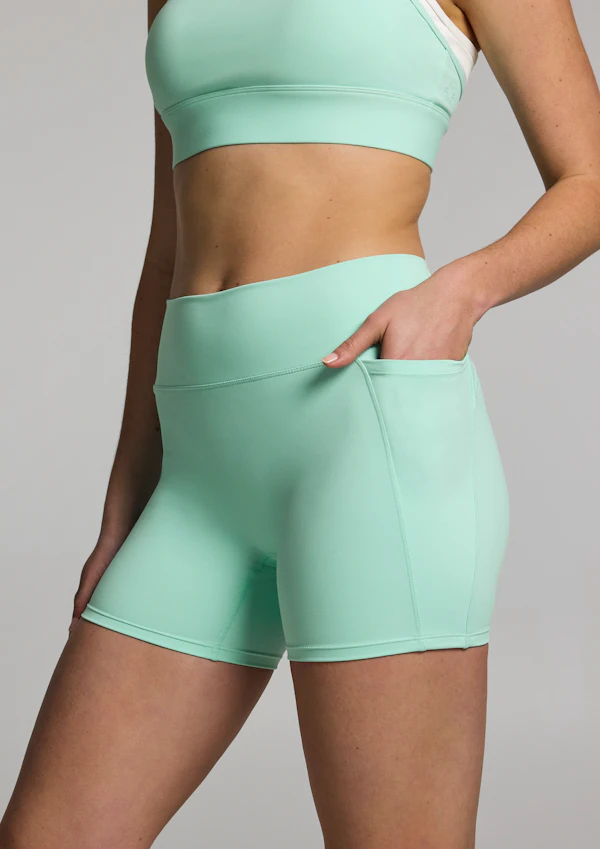 No Front Seam Pocket Mid Thigh Bike Shorts