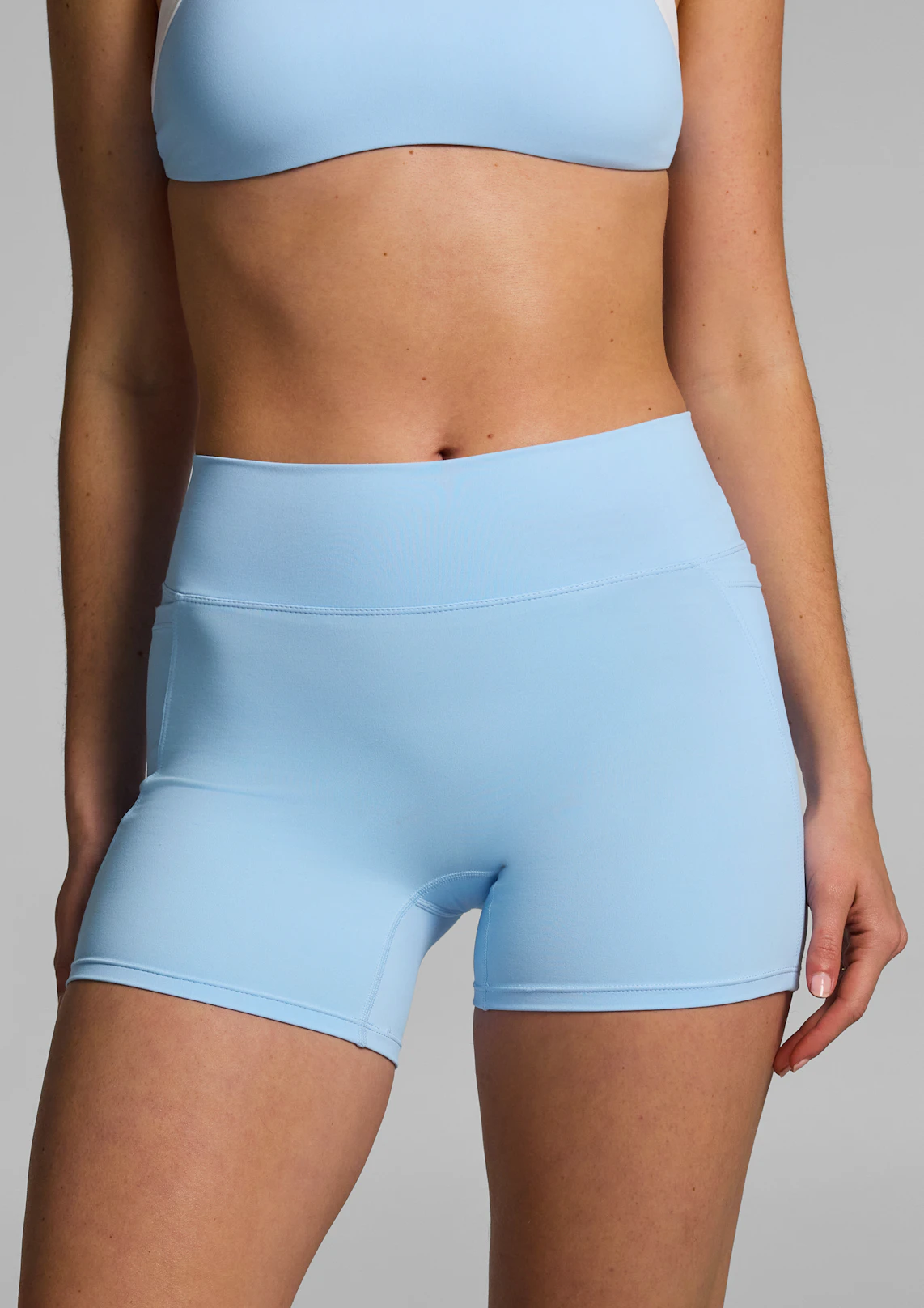 No Front Seam Pocket Mid Thigh Bike Shorts