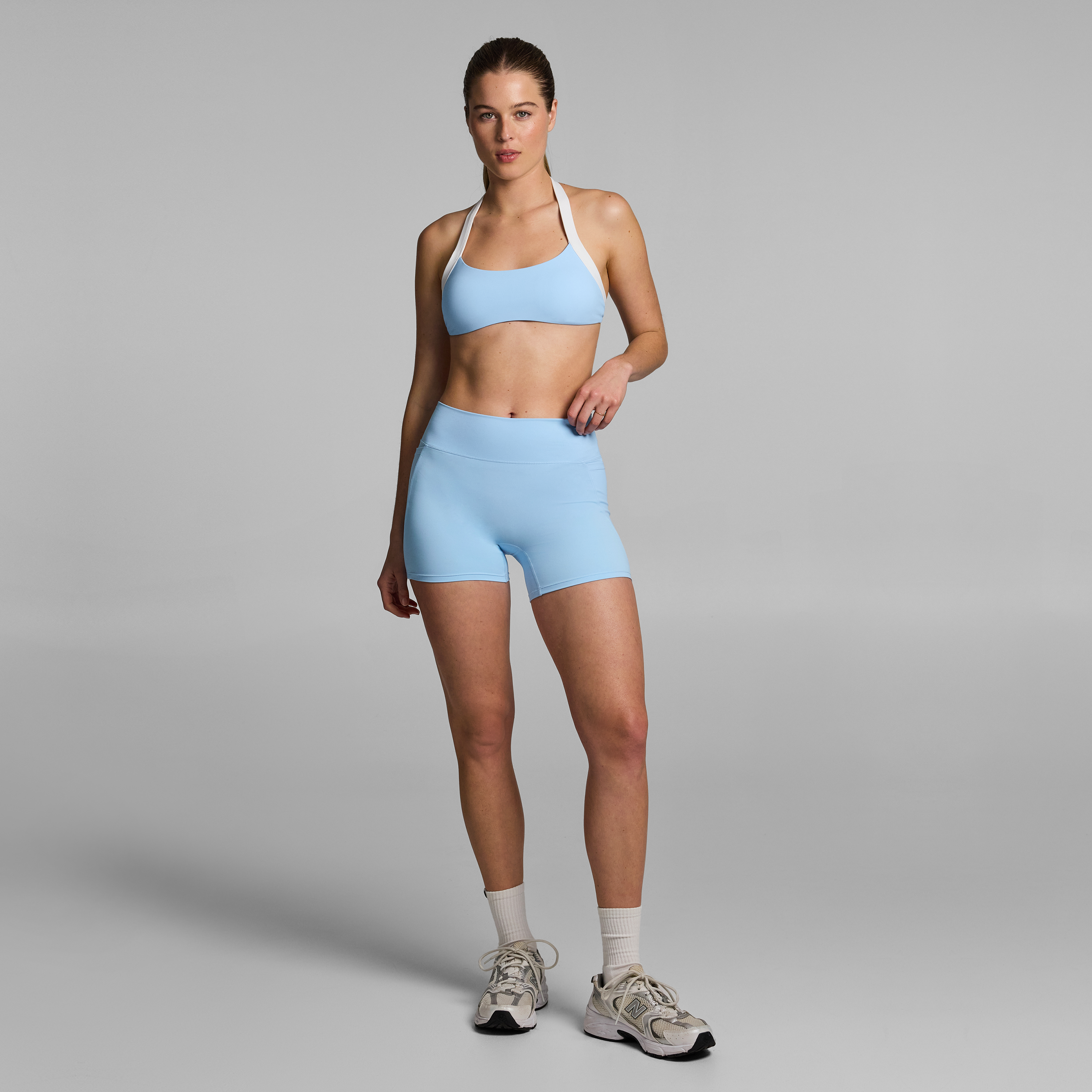 No Front Seam Pocket Mid Thigh Bike Shorts
